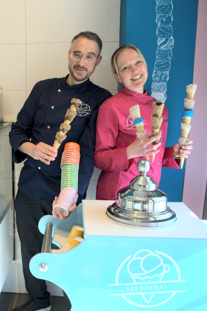 zelf ijspressi ijsjes scheppen met onze ijskar