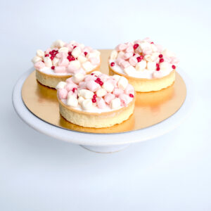 taartrondje gevuld met citroen ijs en marshmellows