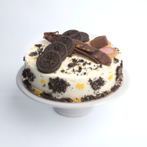 oreo ijstaart met veel gezellige decoratie