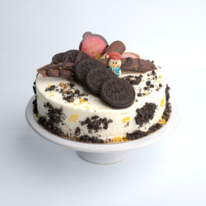 ijstaart voor 6-8 personen met oreo ijs en kerst decoratrie
